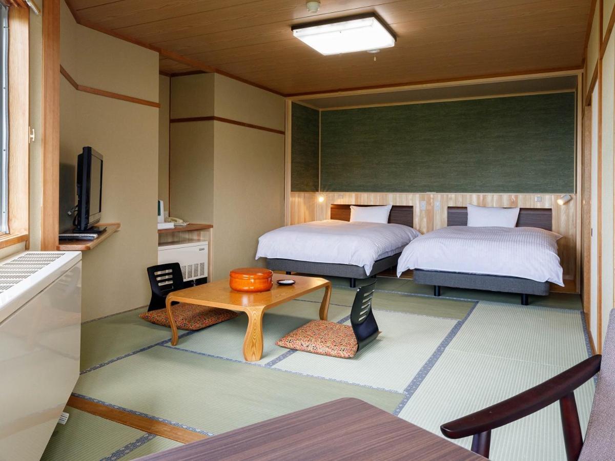 Hotel Iwasuge Yamanouchi  Exteriör bild