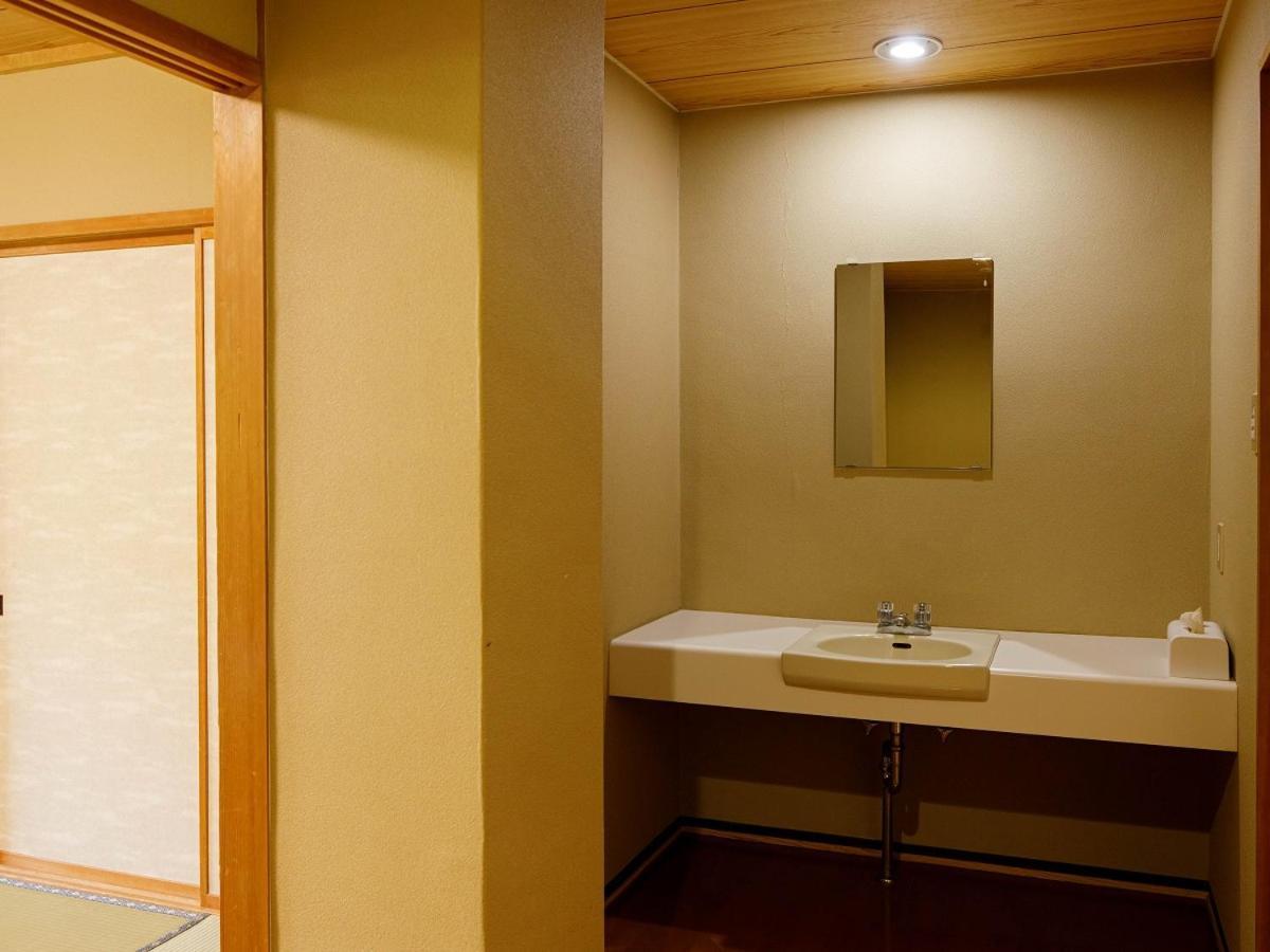 Hotel Iwasuge Yamanouchi  Exteriör bild