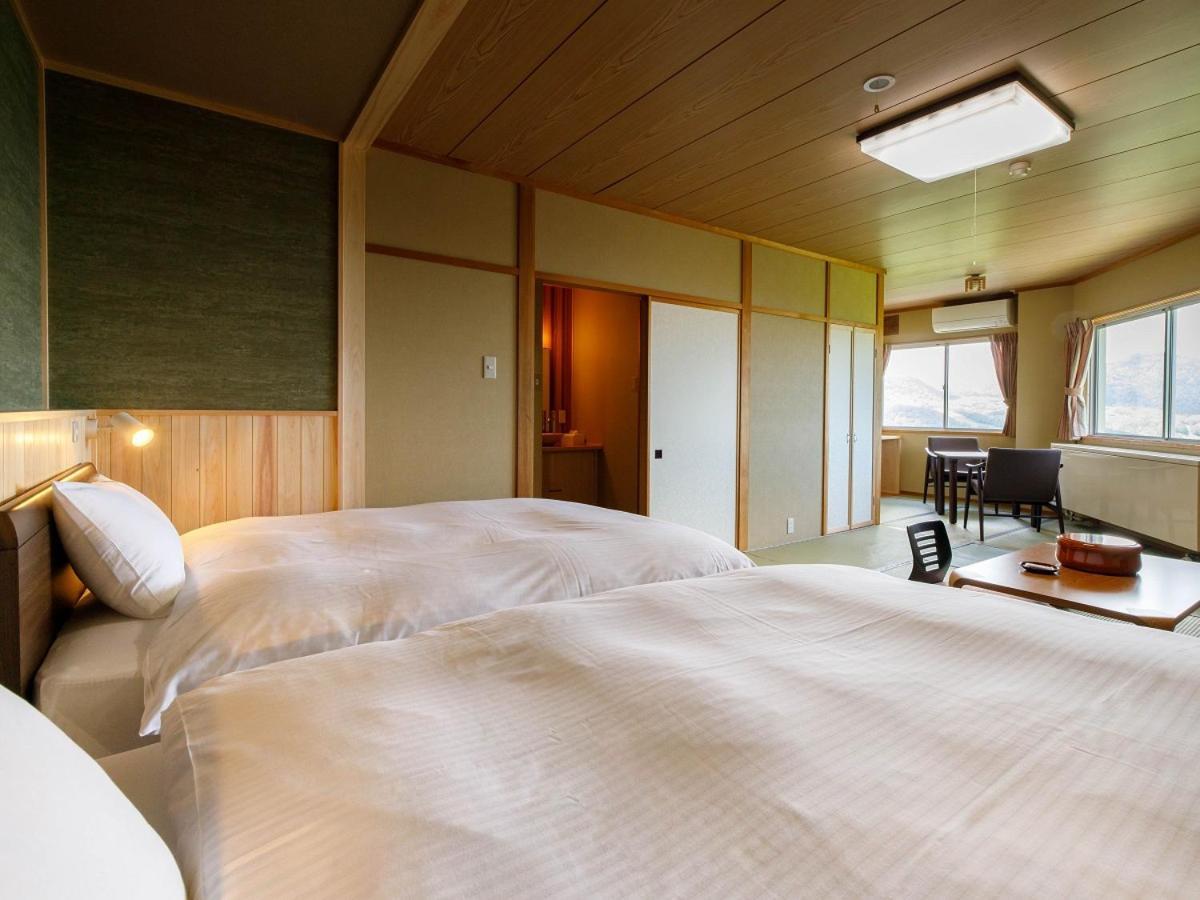 Hotel Iwasuge Yamanouchi  Exteriör bild