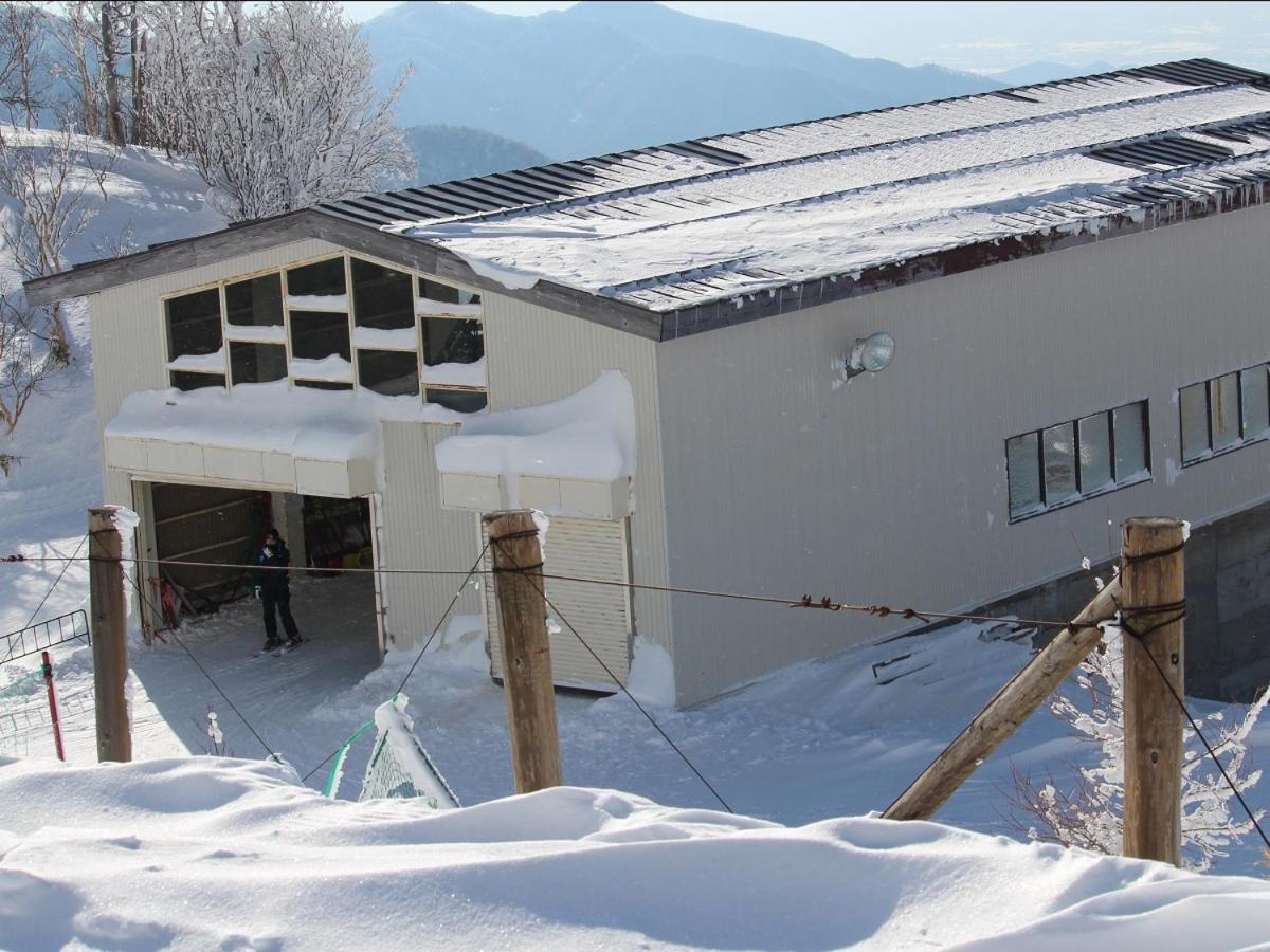 Hotel Iwasuge Yamanouchi  Exteriör bild