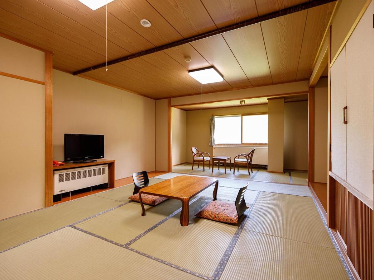 Hotel Iwasuge Yamanouchi  Exteriör bild