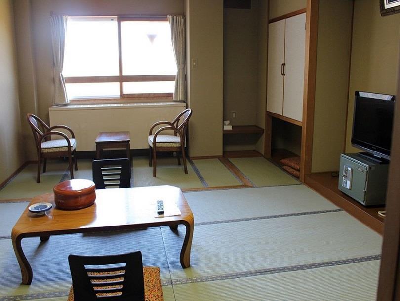 Hotel Iwasuge Yamanouchi  Exteriör bild